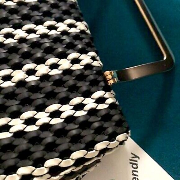 Cute Woven Mini Satchel - Picture 6 of 8